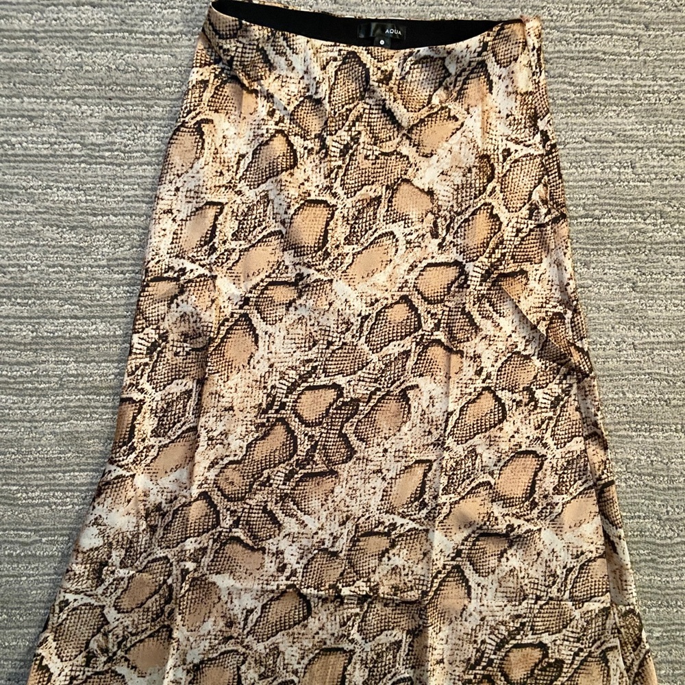 Like new, Aqua tan snakeskin silky midi slip skirt, side zip, elastic waistband